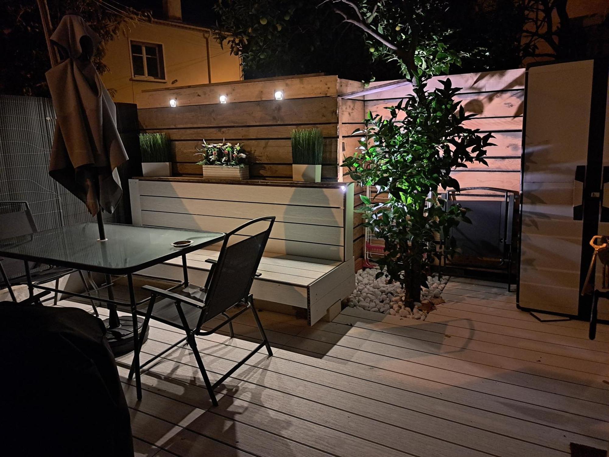 Seduisant Studio Avec Cour Privative La Crau Luaran gambar