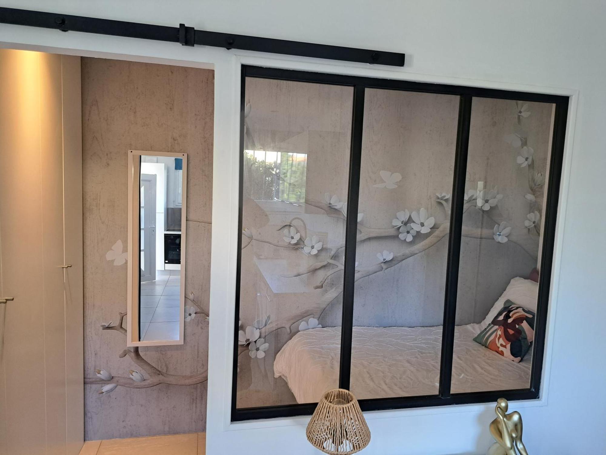 Seduisant Studio Avec Cour Privative La Crau Luaran gambar